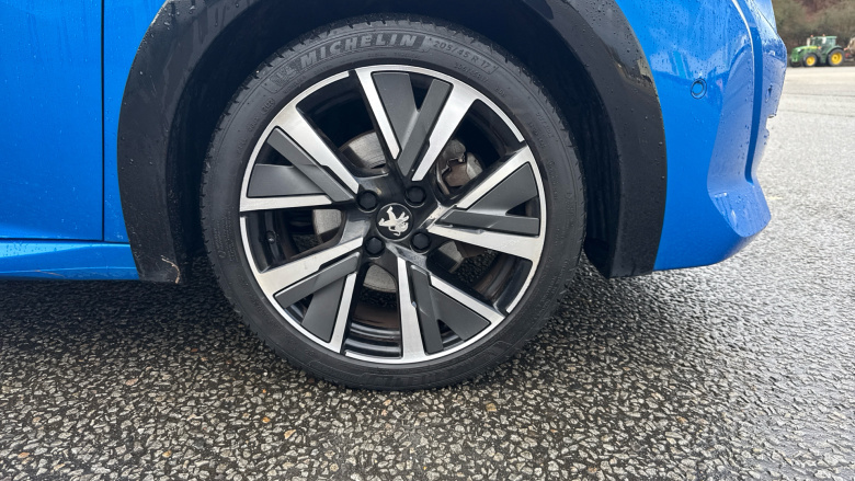 Peugeot 208 1.2 PureTech 100 GT 5dr Petrol Hatchback